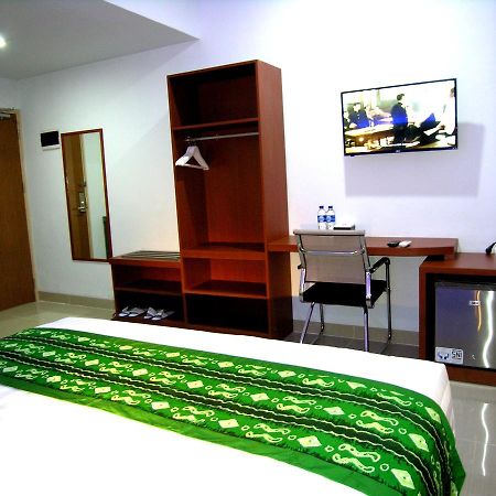 Hotel Delima Banjarmasin  Εξωτερικό φωτογραφία